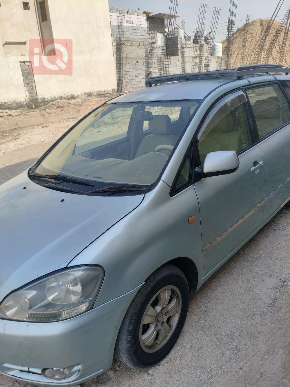 Toyota Ipsum